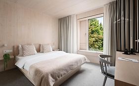 Hotel Bergamo Modern&zentral in Ludwigsburg Klimaanlage 3 Min zum Schloss WLAN Frühstück optional besonderes nachhaltiges Stadthotel in moderner Holzbauweise